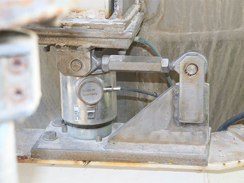 Analogue or digital? The right load cell for the right application