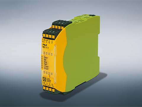 As narrow as a safety relay, but as powerful as a safety controller