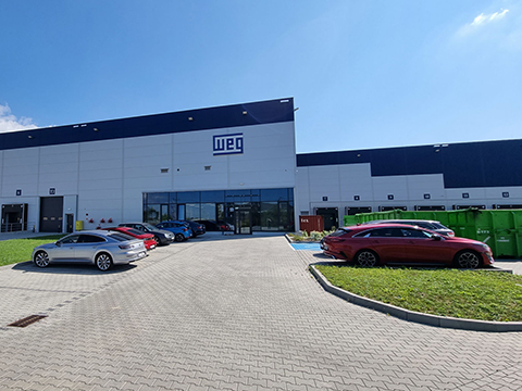 Strategic hub for motion and drive systems