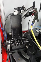 How a welding robot moves distances in the nanometre range 