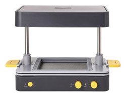 Desktop vacuum former for cost-effective rapid production